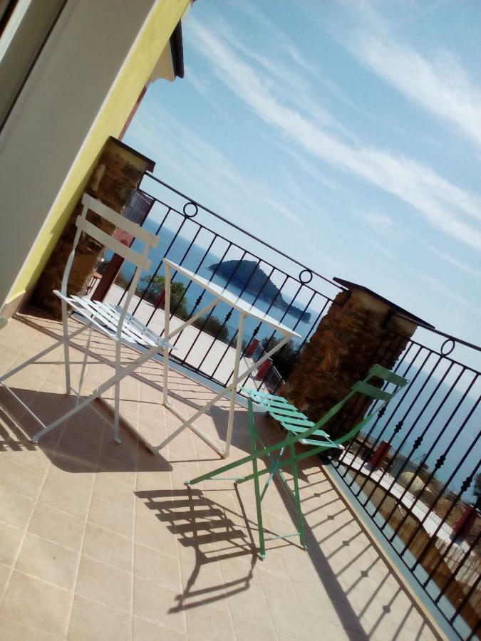 Verde Mare Алассио Экстерьер фото