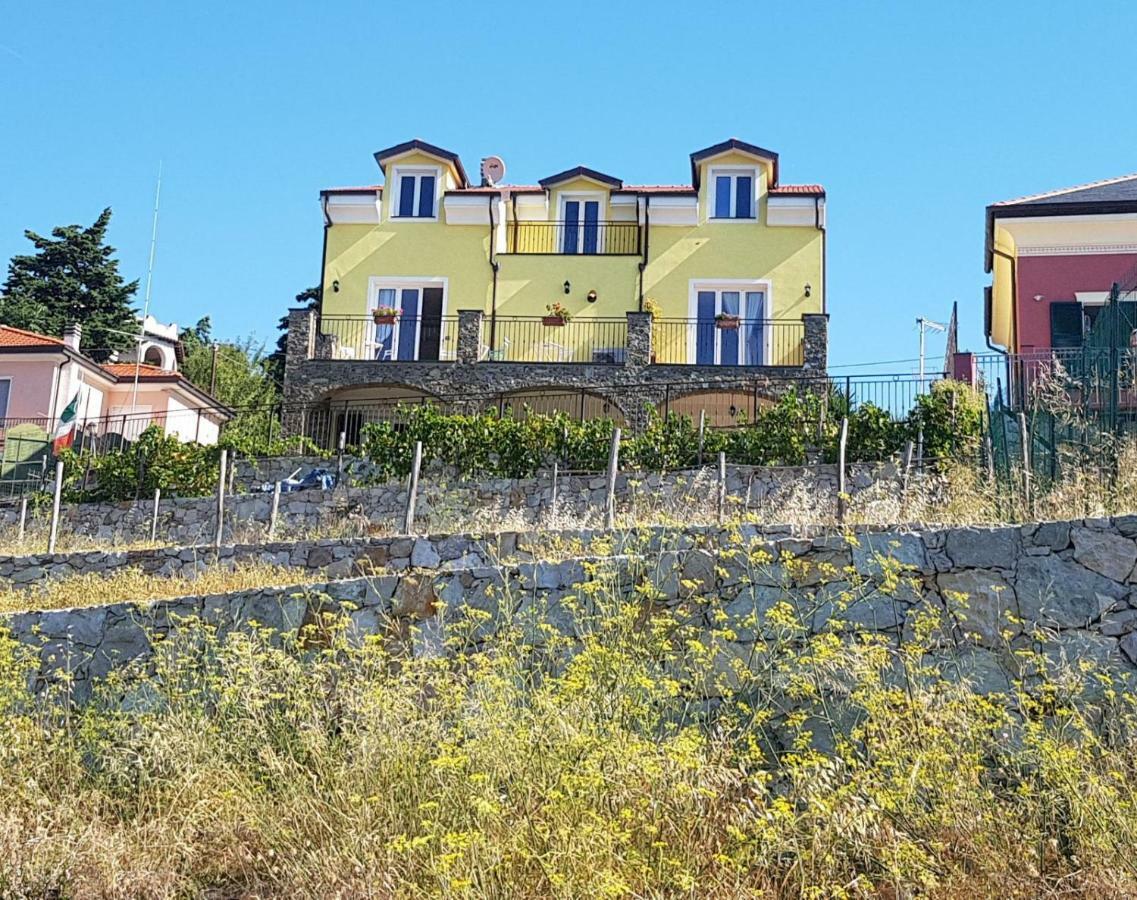 Verde Mare Алассио Экстерьер фото